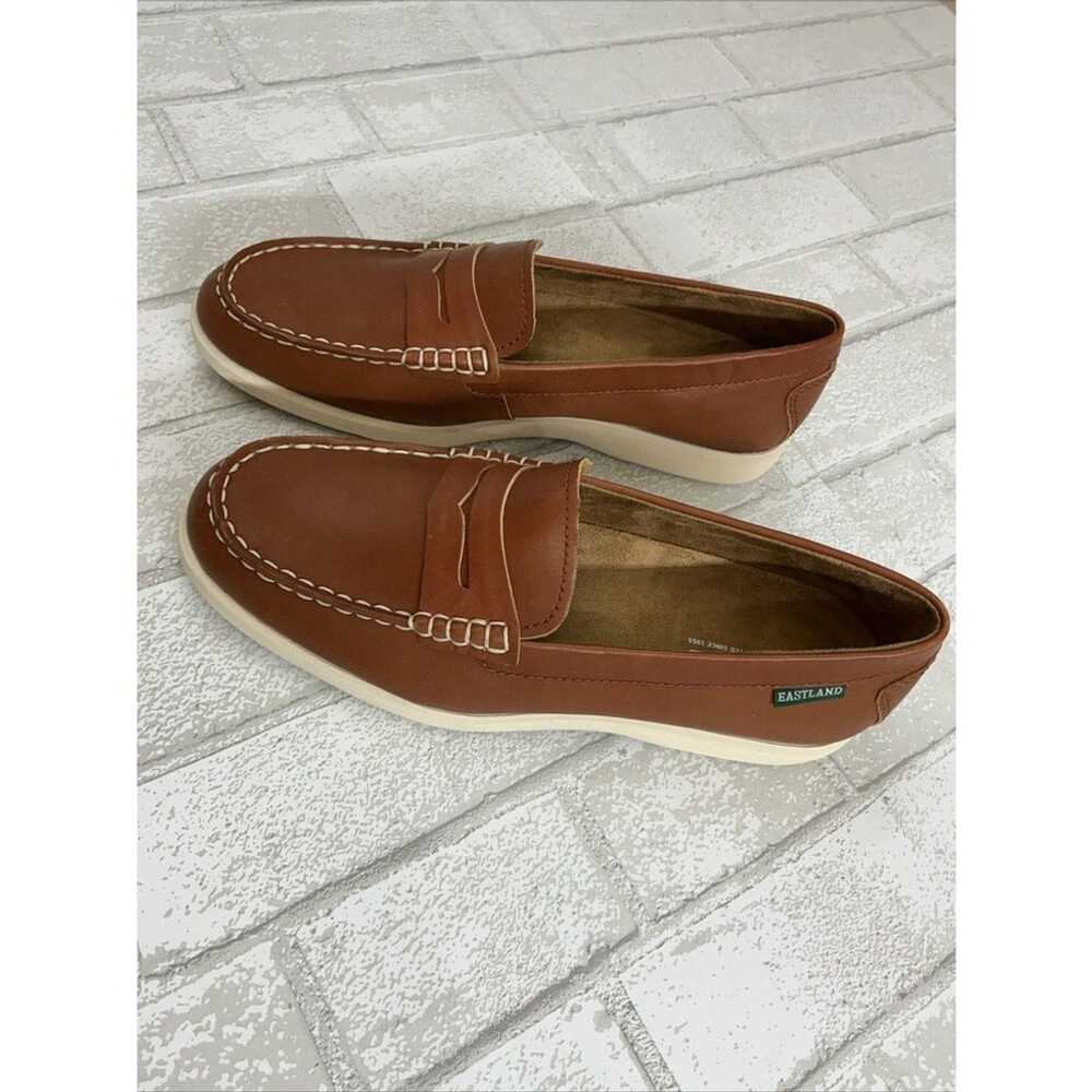 Eastland Women's Brown Color Loafers Size9.5 In New Condition - Picture 2 of 4